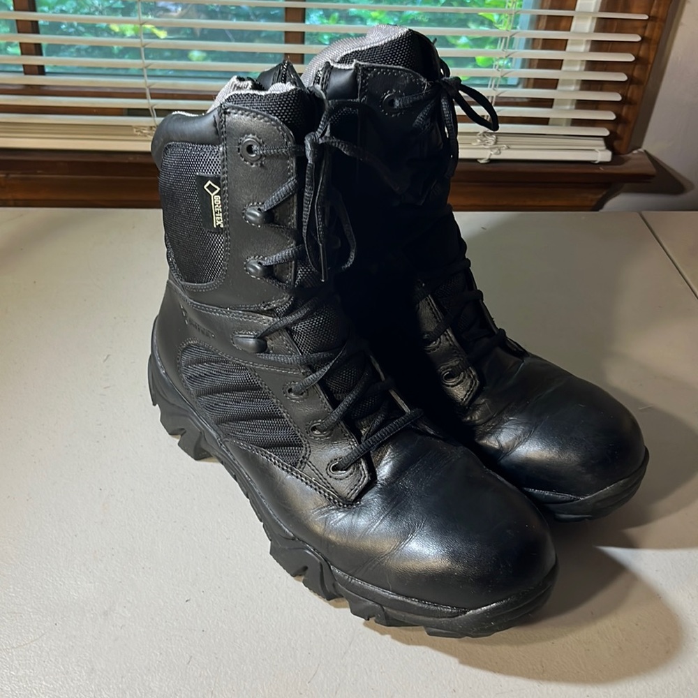 Bates 8 inch tactical Gore-Tex side zip boots men’s size 10.5.